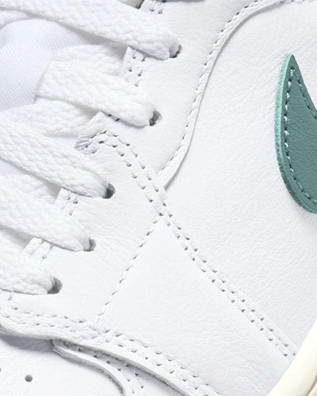 Womens Air Jordan 1 Retro Low OG - White / Oxidized Green / Sail