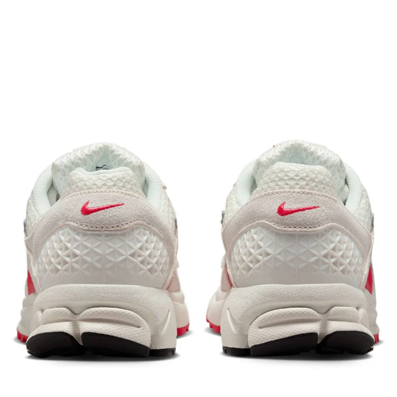 Women's Nike Zoom Vomero 5 - Sail/Siren Red