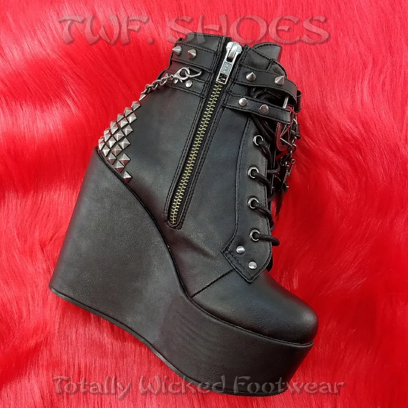 Poison 101 Goth Punk Platform Ankle Boot 5