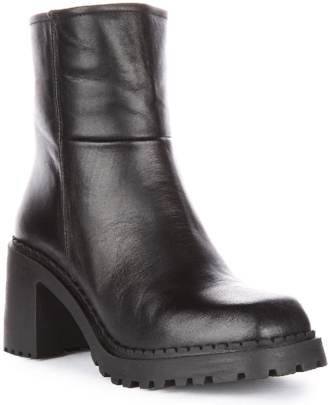 Melina Ankle Boots In Black