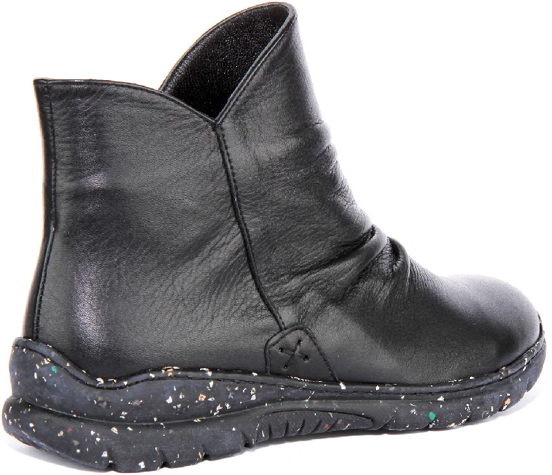 Mia Soft ankle Boots In Black