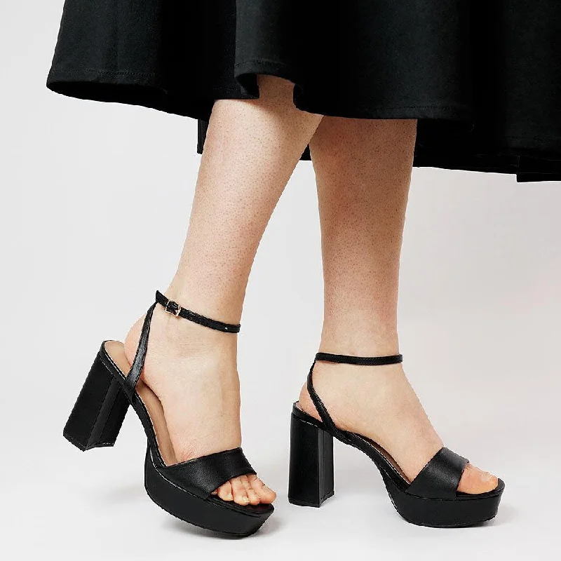 Zaina Black Heels