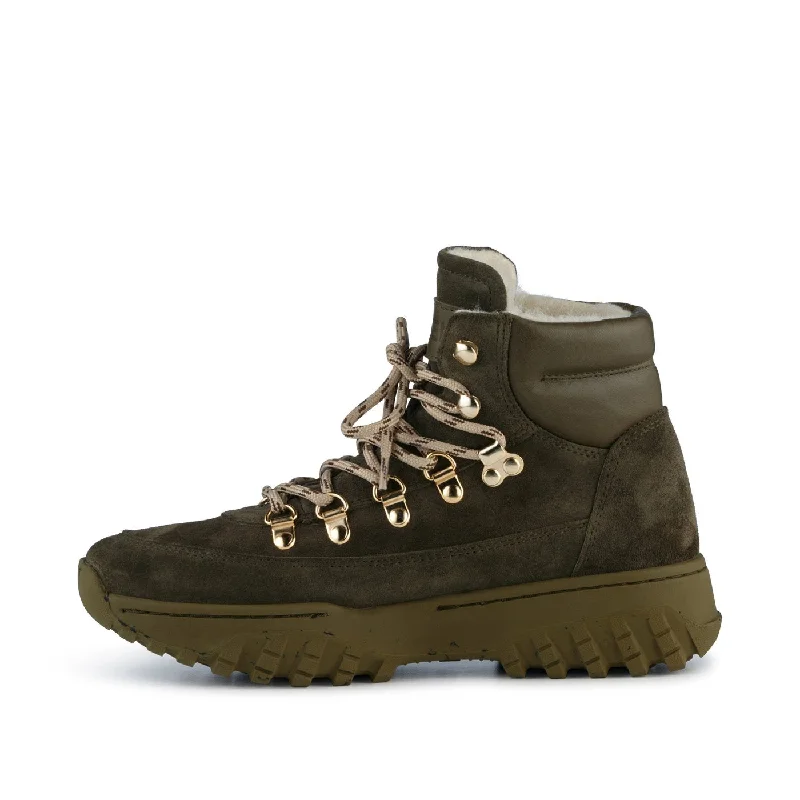 Iris Track Suede Boot (Moss)